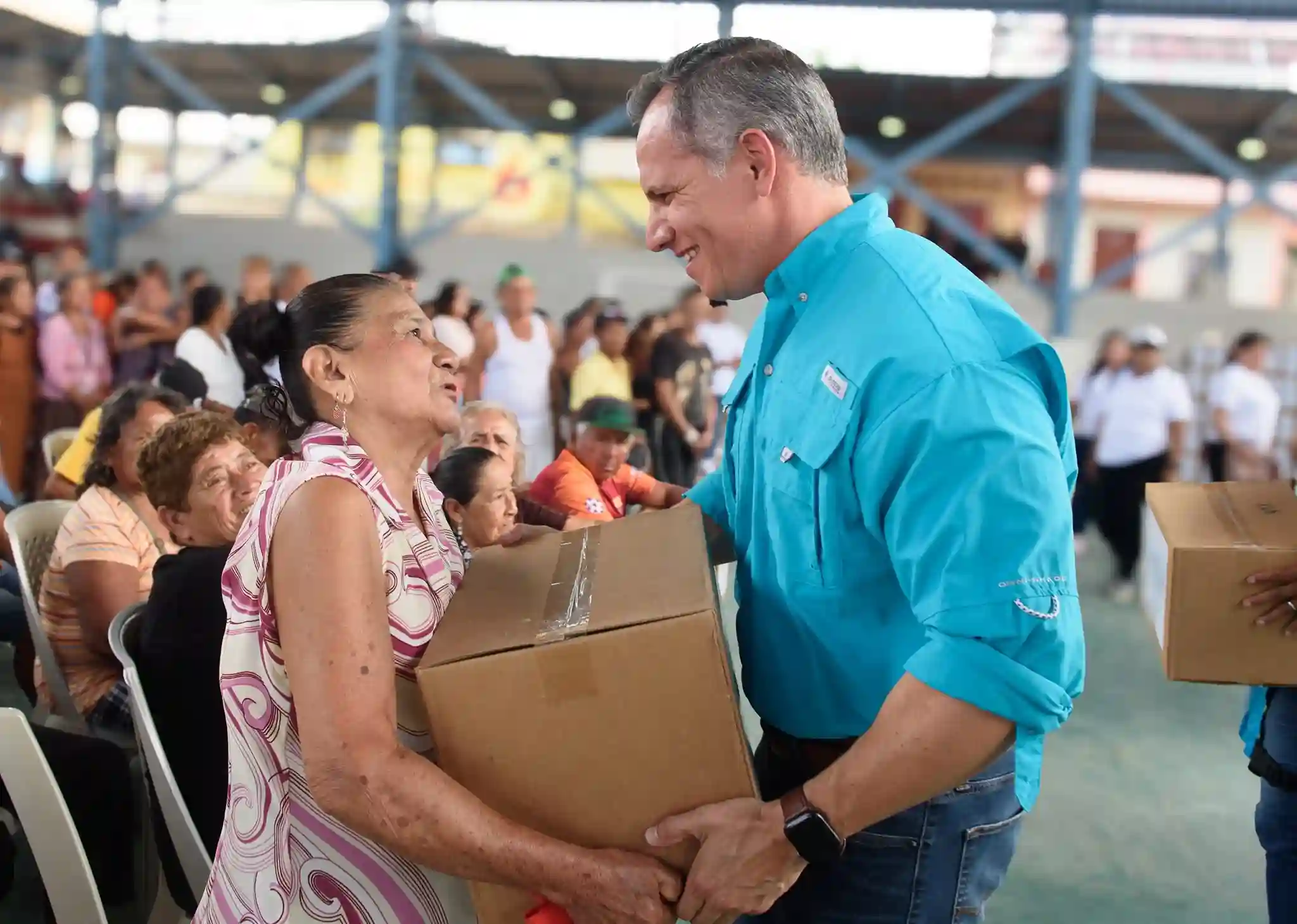 Prefectura del Guayas lleva misión médica y estudia carretera para Puná